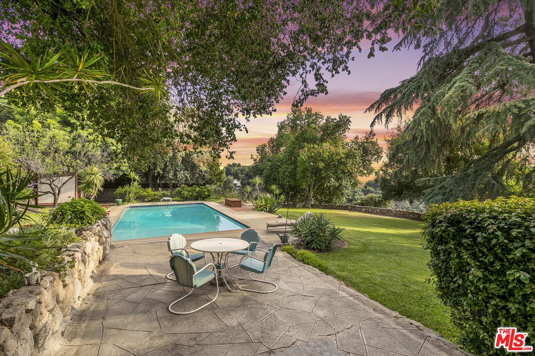 3617 Canyon Crest Road Altadena, CA 91001 - Photo 33 of 38 Gallery Image 33