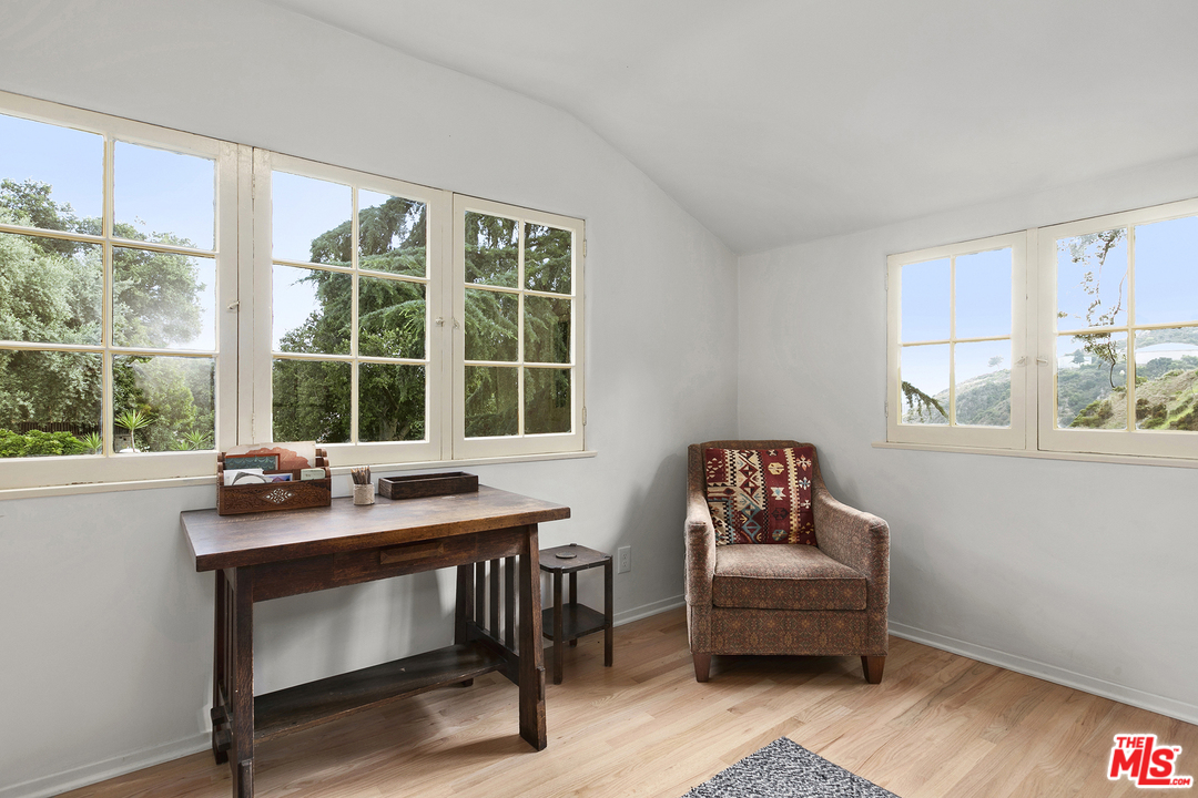 3617 Canyon Crest Road Altadena, CA 91001 - Photo 9 of 38 Gallery Image 9