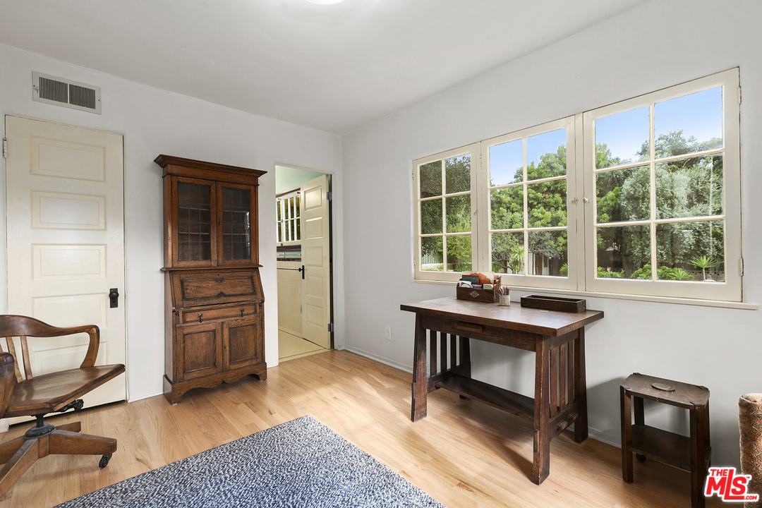 3617 Canyon Crest Road Altadena, CA 91001 - Photo 10 of 38 Gallery Image 10
