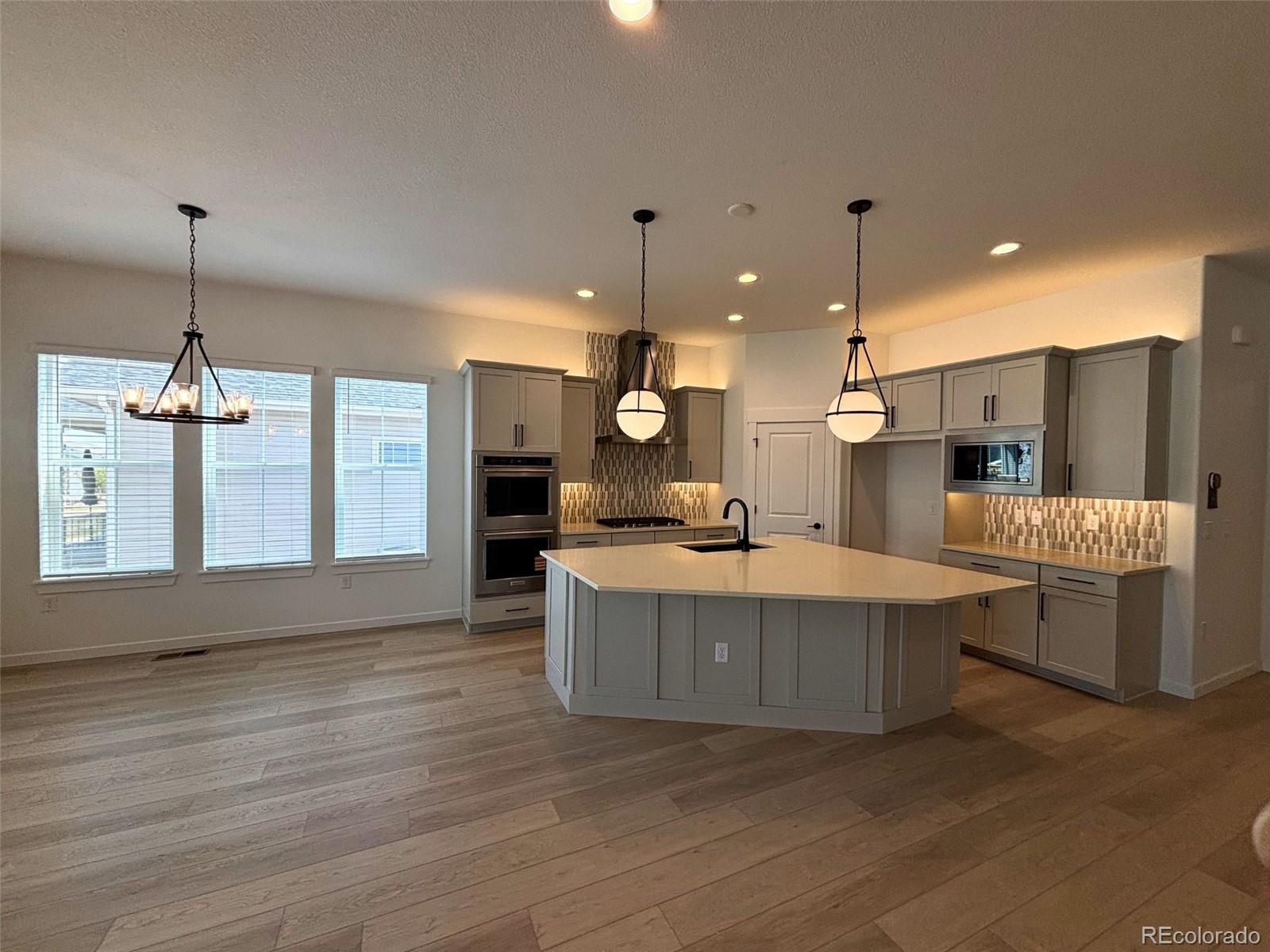 8895 South Riviera Way Aurora, CO 80016 - Photo 24 of 32