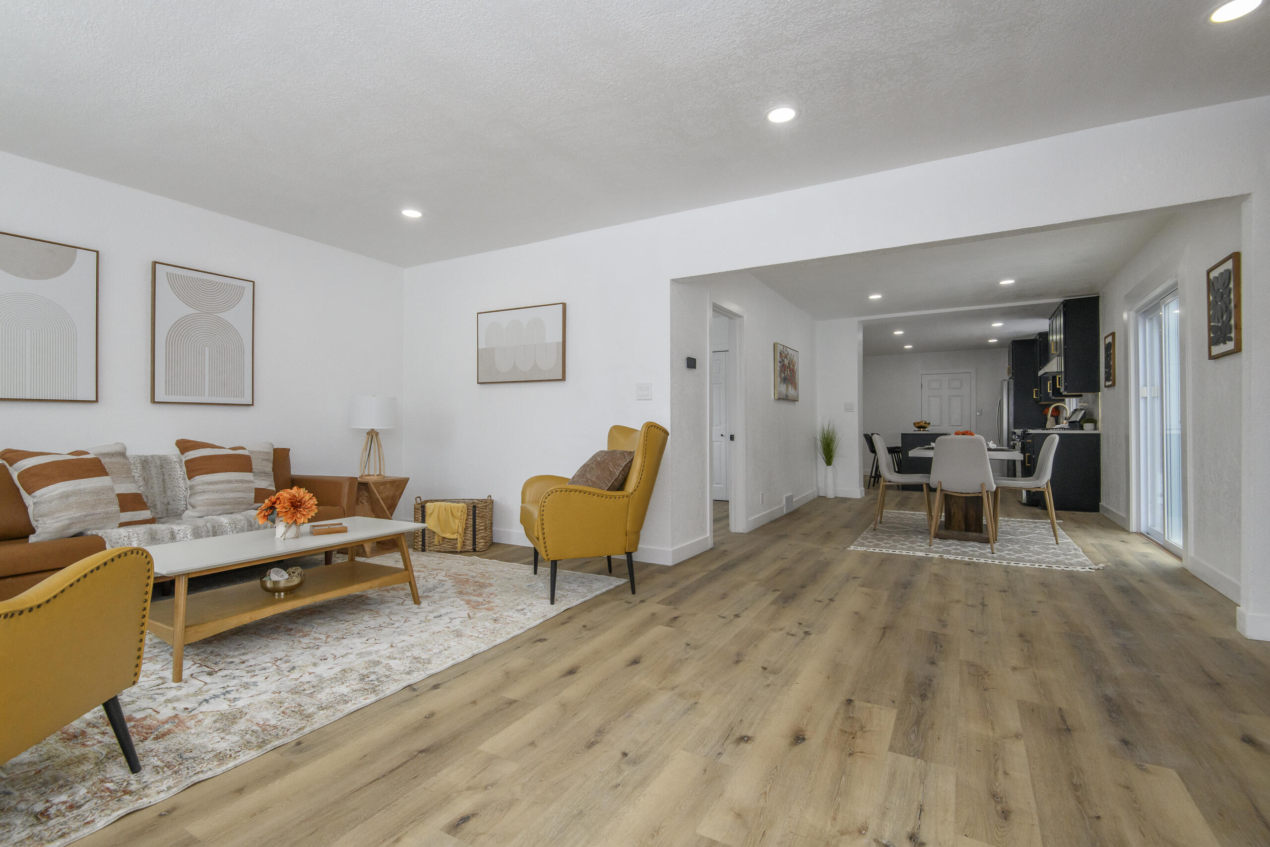 2128 South Mound Street Milwaukee, WI 53207 - Photo 9 of 71 2128 S Mound-16