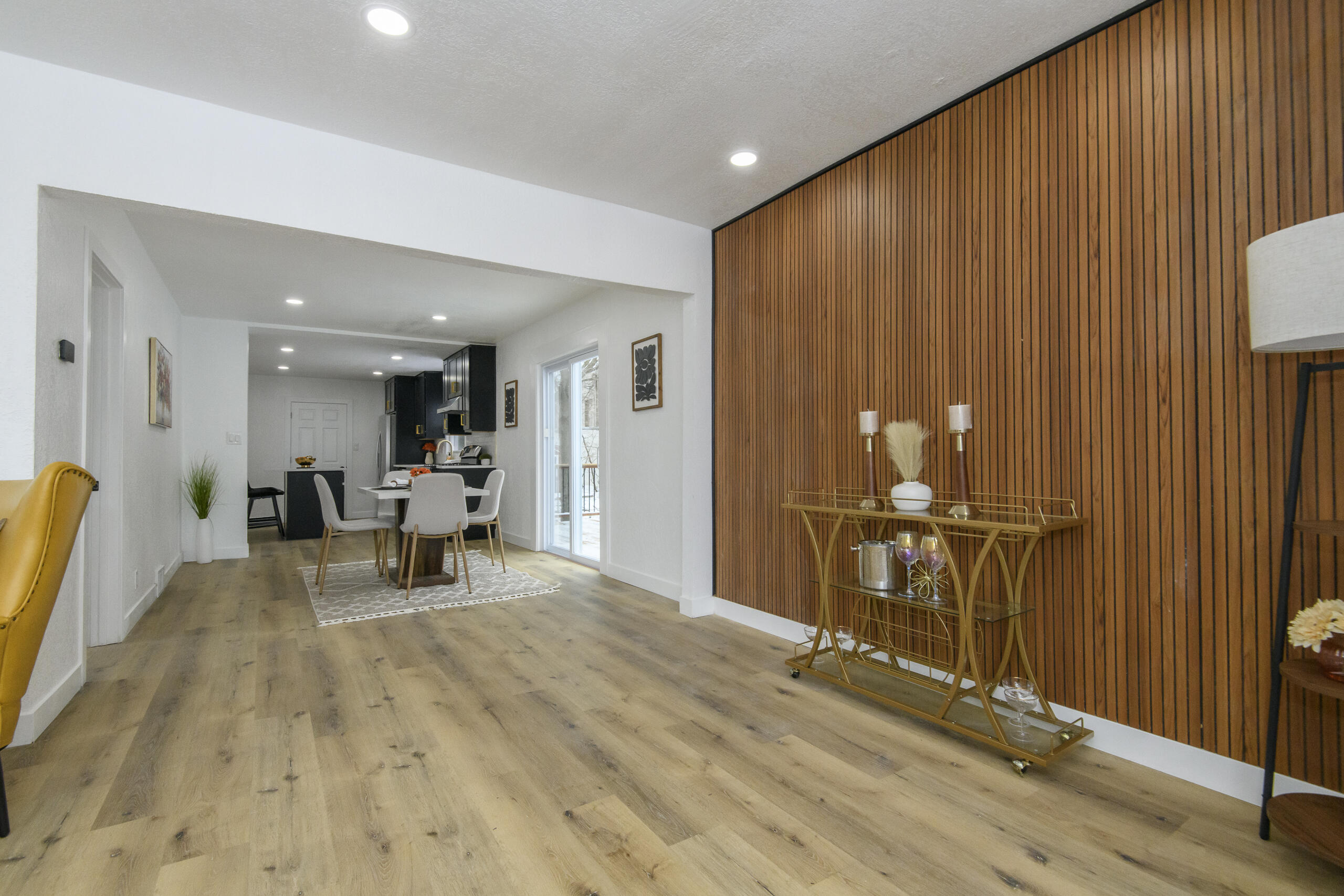 2128 South Mound Street Milwaukee, WI 53207 - Photo 10 of 71 2128 S Mound-17