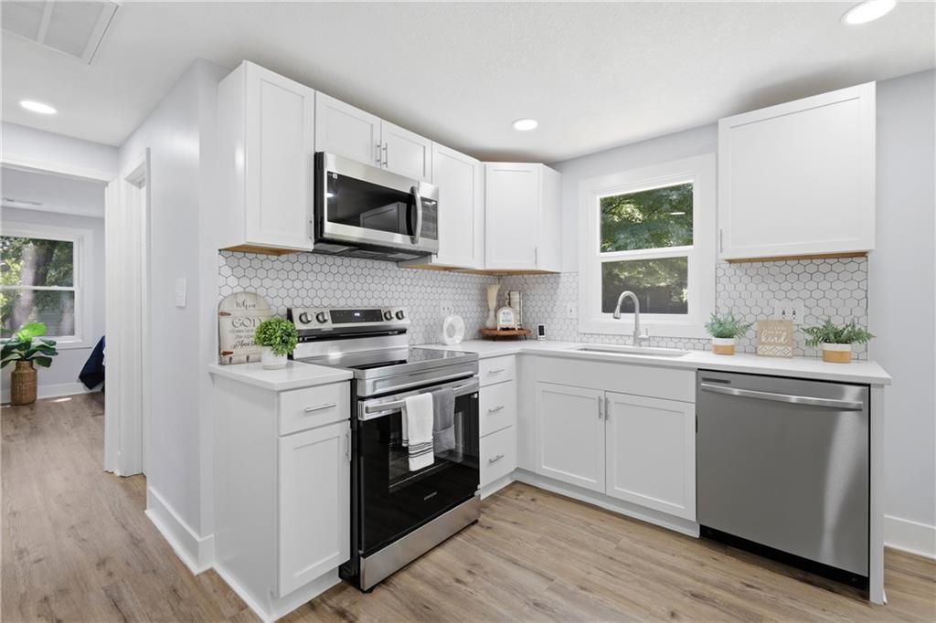 9709 Rice Avenue Kansas City, MO 64133 - Photo 4 of 15