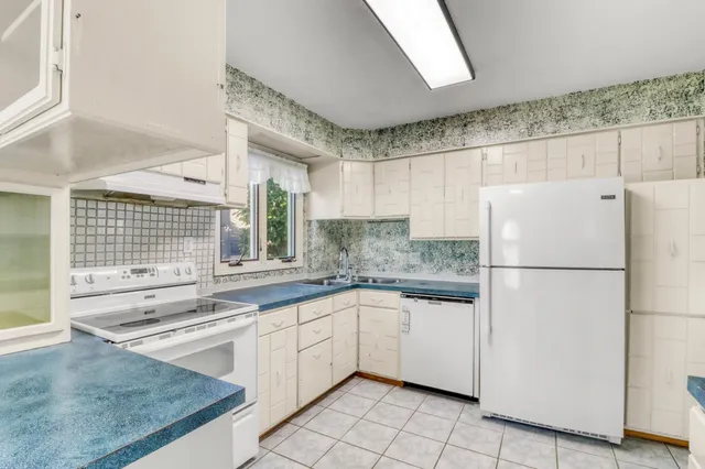 $319,900 | 1303 Summit Avenue, Detroit Lakes, MN 56501