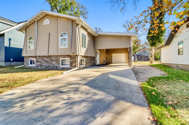 $319,900 | 1303 Summit Avenue, Detroit Lakes, MN 56501