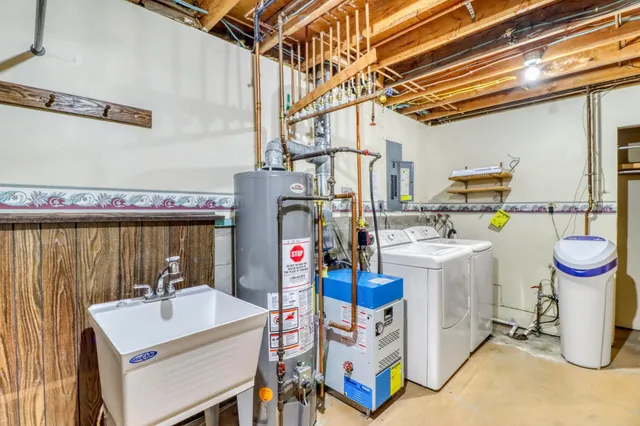 $319,900 | 1303 Summit Avenue, Detroit Lakes, MN 56501