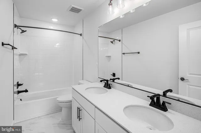 $599,999 | 35603 Pine Needle Lane, Locust Grove, VA 22508