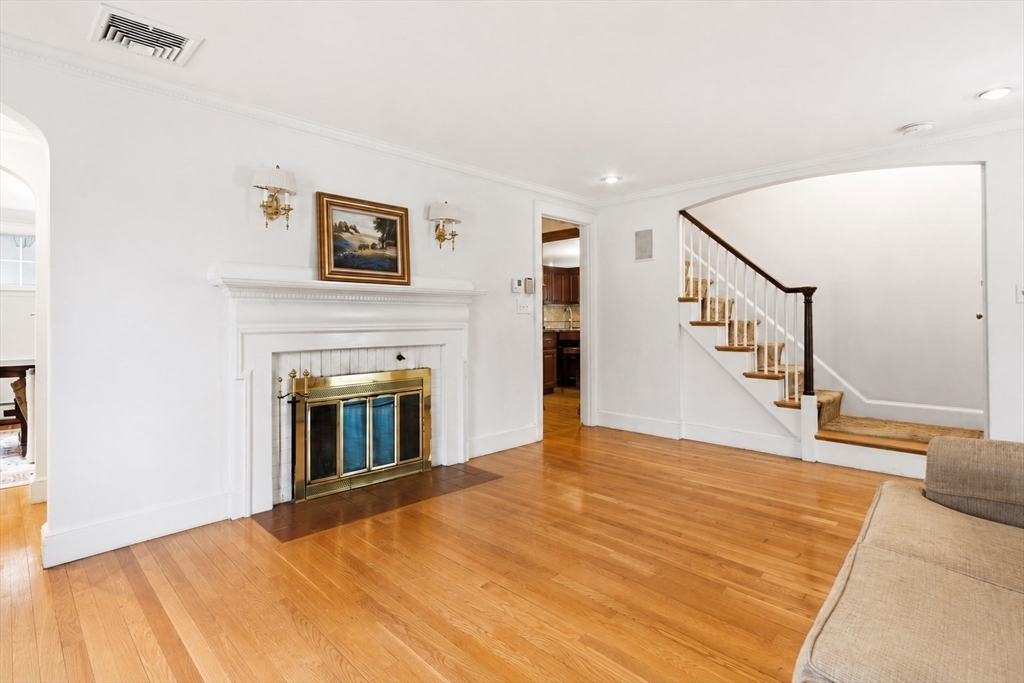 57 Douglas Road Needham, MA 02492 - Photo 10 of 22