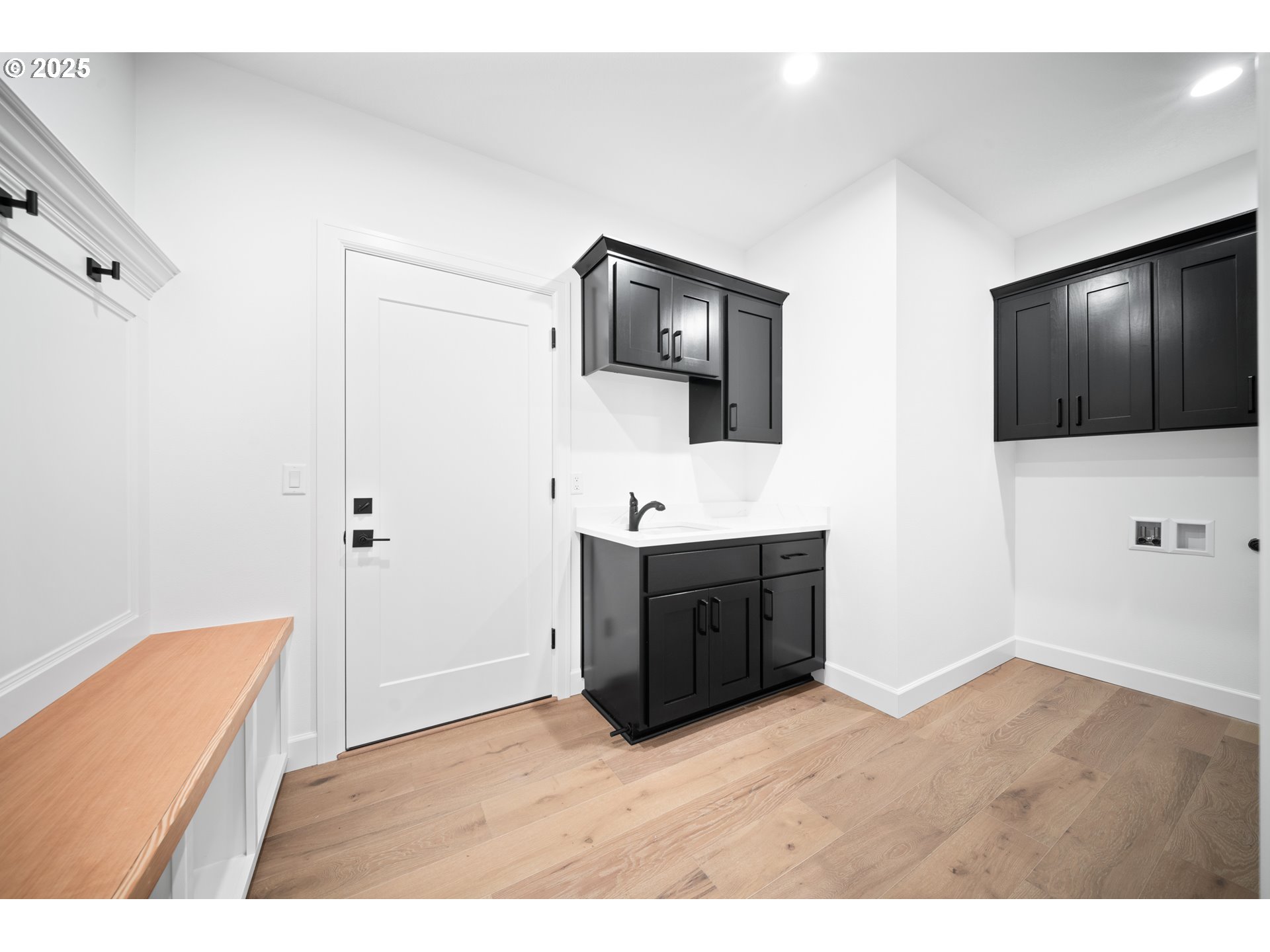 1211 Northwest 150th Street Vancouver, WA 98685 - Photo 19 of 23 a room with a bed and a flat screen tv