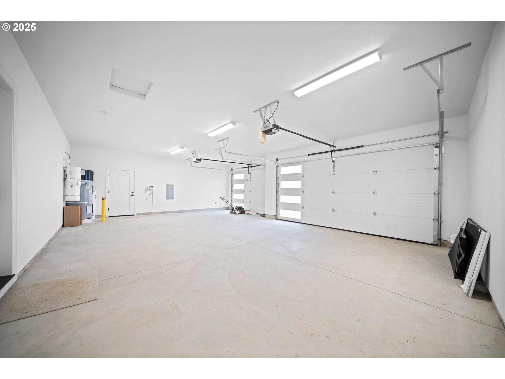 1211 Northwest 150th Street Vancouver, WA 98685 - Photo 21 of 23 a view of a livingroom with furniture