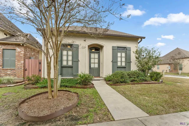 $329,900 | 14406 Villa Carre Drive, Baton Rouge, LA 70810