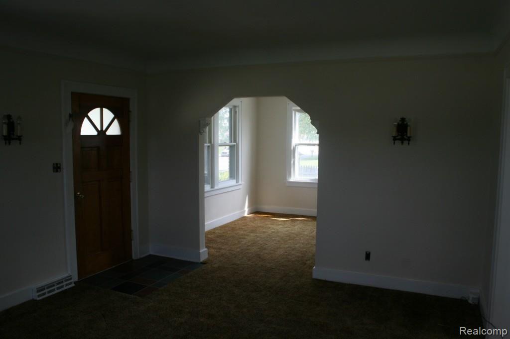 14120 East 14 Mile Road Warren, MI 48088 - Photo 11 of 34