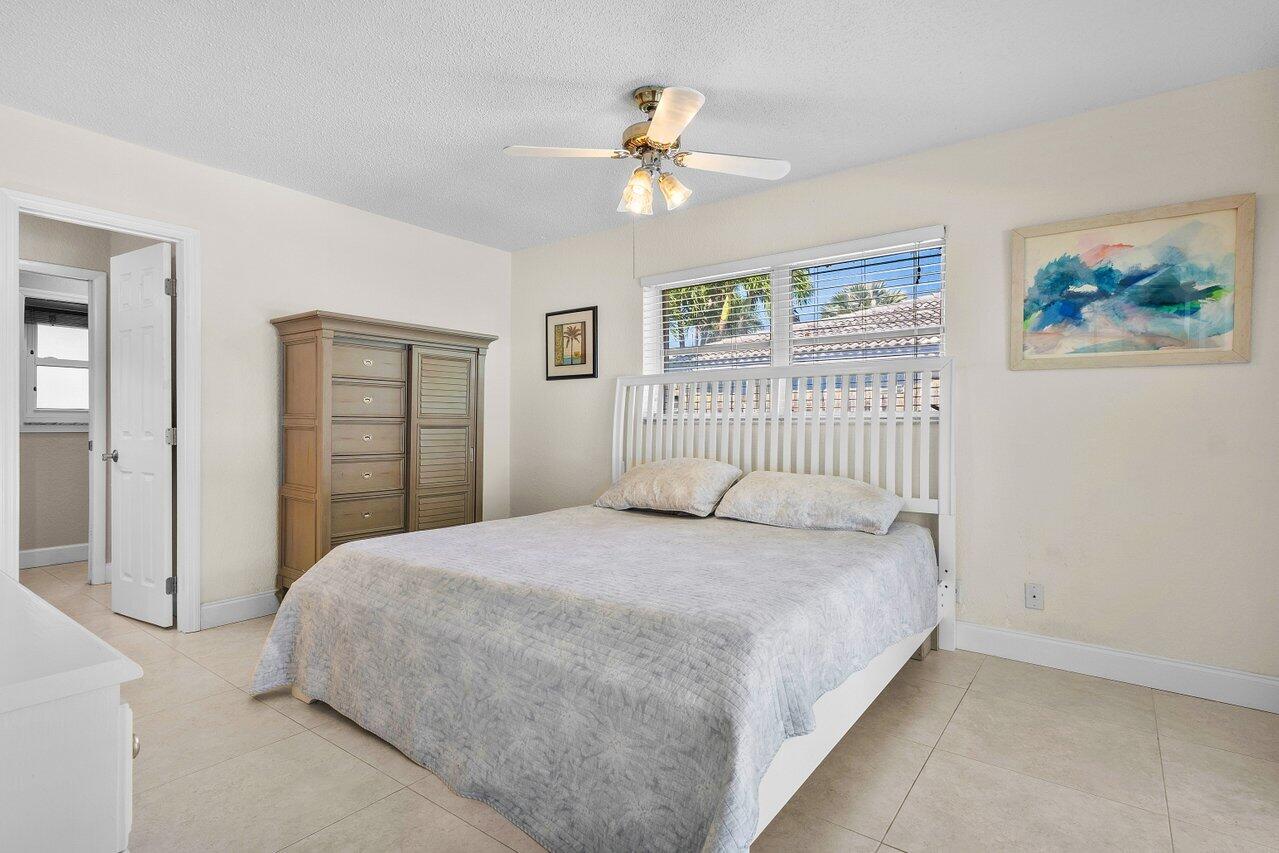 960 Southwest 20th Street Boca Raton, FL 33486 - Photo 16 of 40 Primary