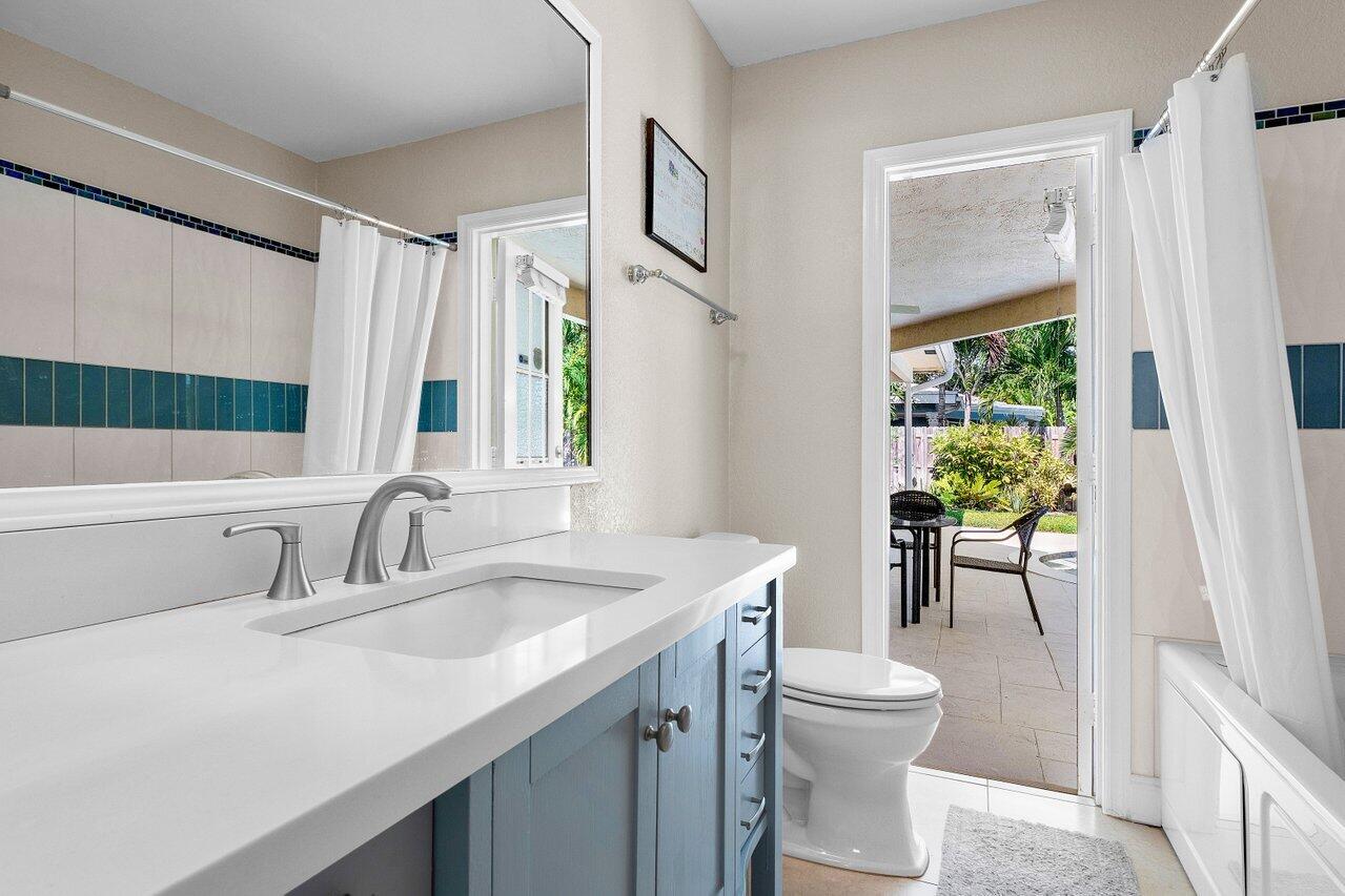 960 Southwest 20th Street Boca Raton, FL 33486 - Photo 22 of 40 Cabana bath