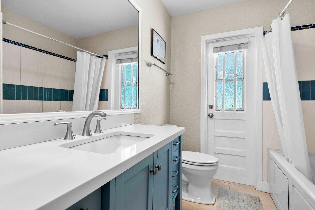 960 Southwest 20th Street Boca Raton, FL 33486 - Photo 23 of 40 Cabana bath