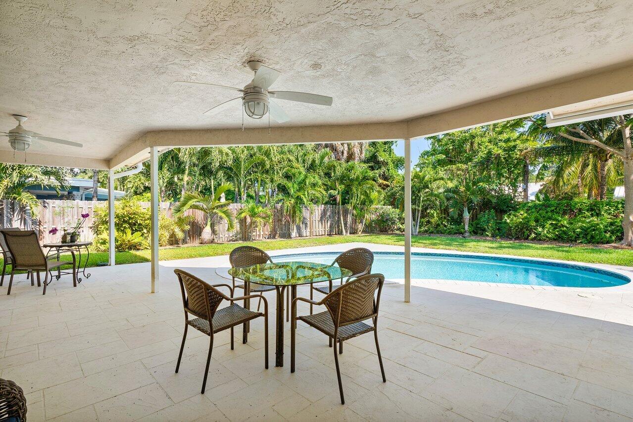 960 Southwest 20th Street Boca Raton, FL 33486 - Photo 28 of 40 Lg covered patio