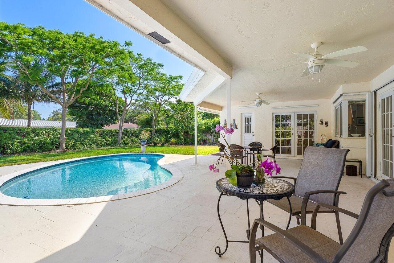 960 Southwest 20th Street Boca Raton, FL 33486 - Photo 30 of 40 Swimming pool
