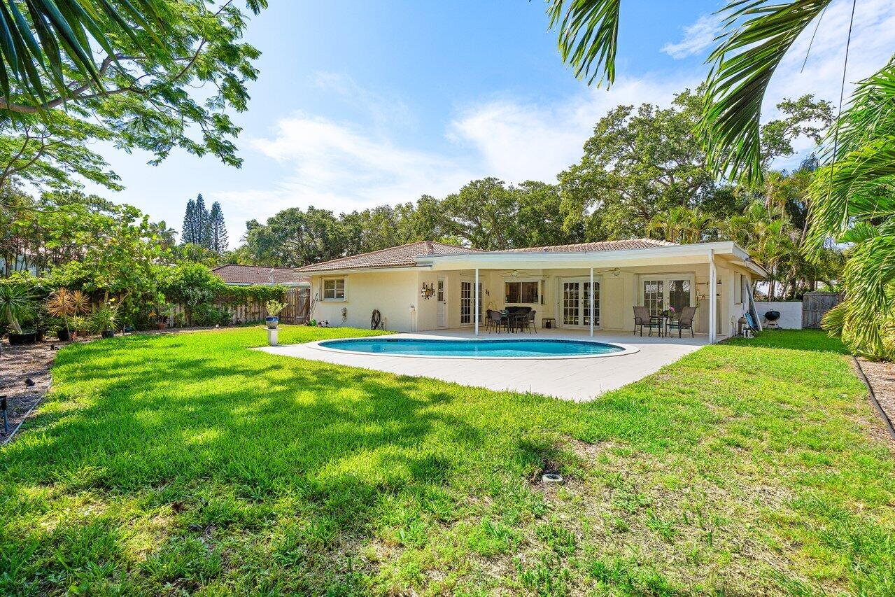 960 Southwest 20th Street Boca Raton, FL 33486 - Photo 32 of 40 Deep yard