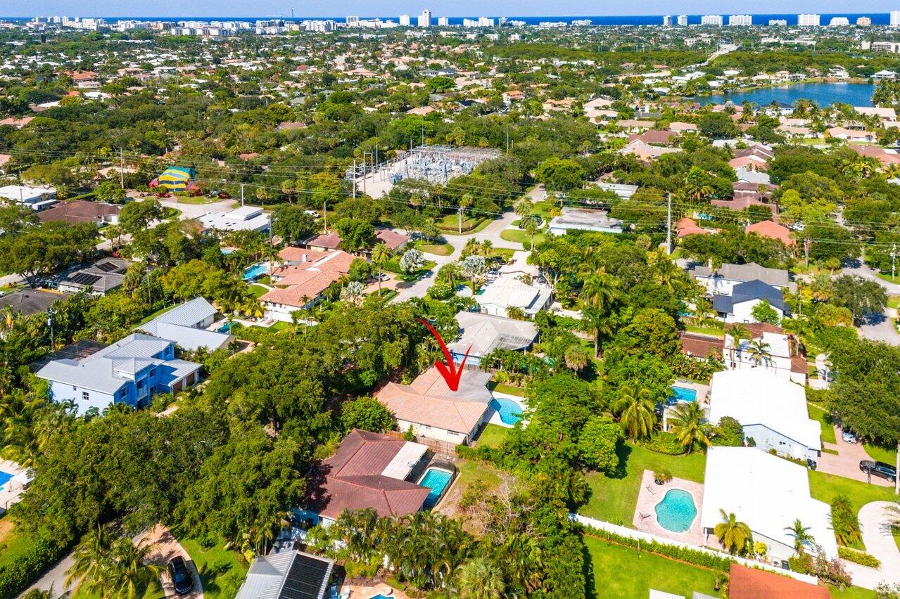 960 Southwest 20th Street Boca Raton, FL 33486 - Photo 36 of 40 Ocean in the dist