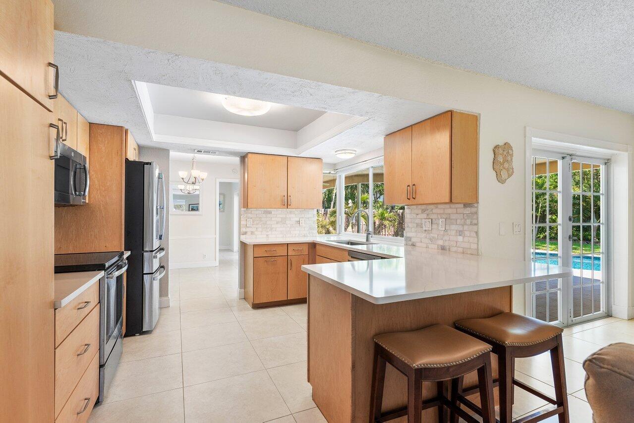 960 Southwest 20th Street Boca Raton, FL 33486 - Photo 10 of 40 Kitchen