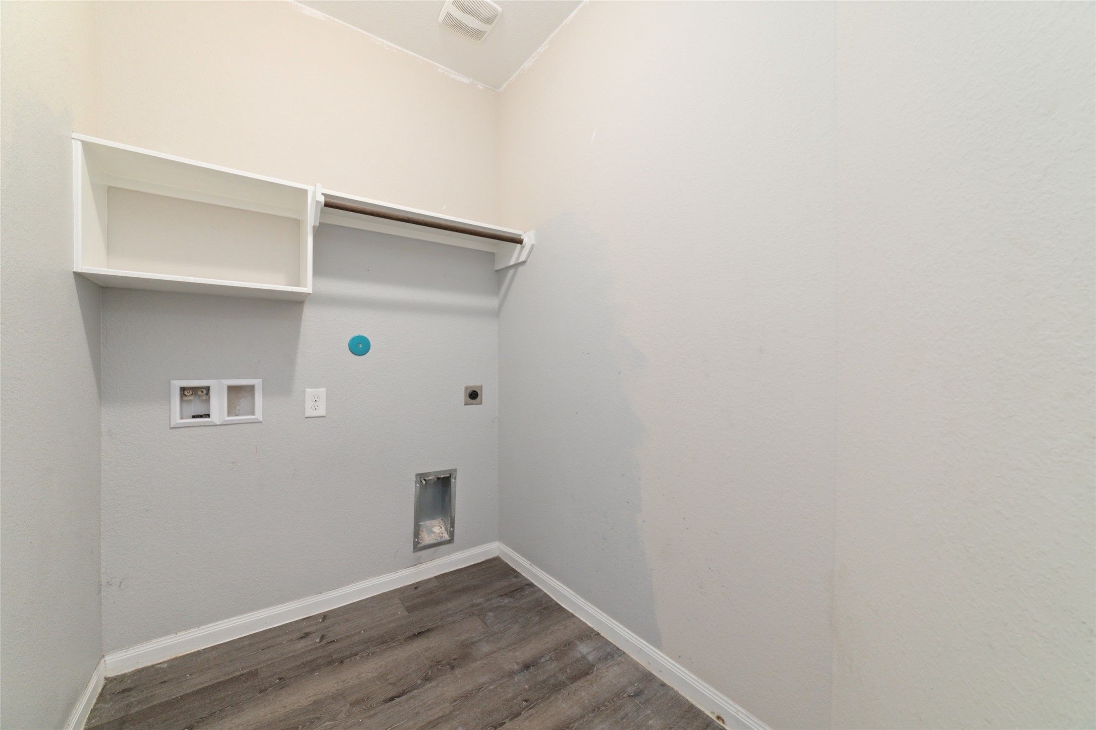 2209 Raider Drive Conroe, TX 77301 - Photo 12 of 27 a view of an empty room