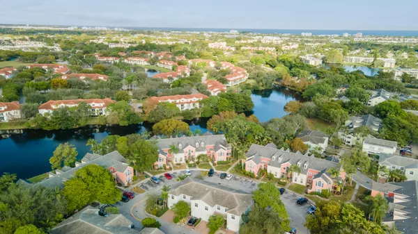 $2,300 | 1365 Crystal Way, Unit H, Delray Beach, FL 33444