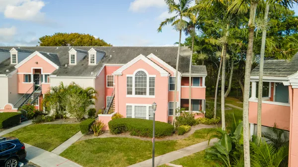 $2,300 | 1365 Crystal Way, Unit H, Delray Beach, FL 33444