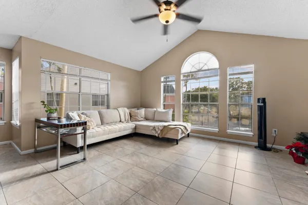 $2,300 | 1365 Crystal Way, Unit H, Delray Beach, FL 33444