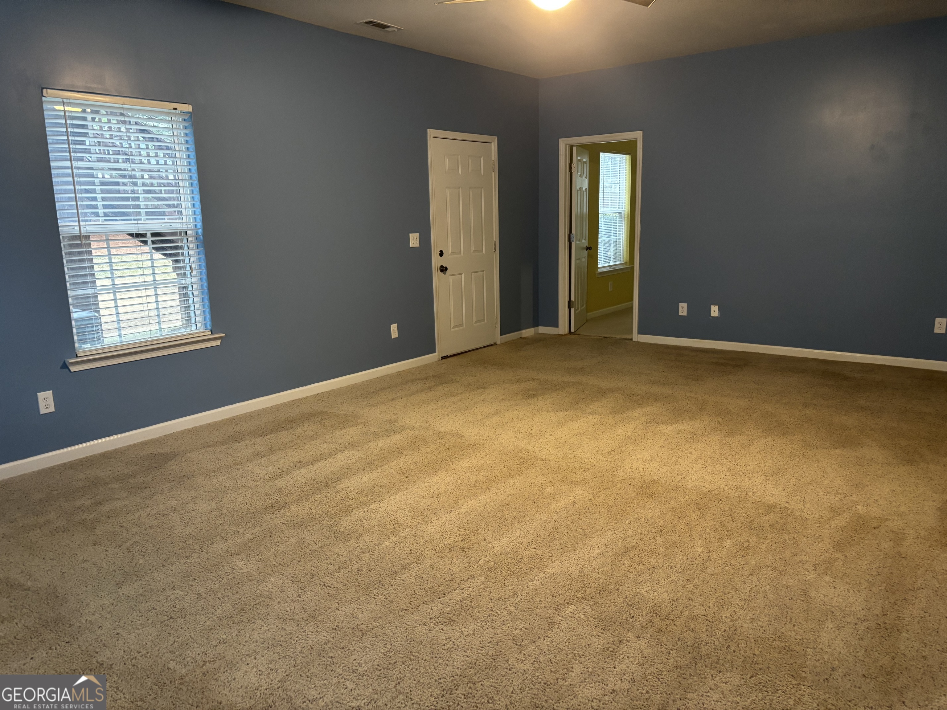 63 Highlander Trail Southwest Rome, GA 30165 - Photo 38 of 49 an empty room with windows