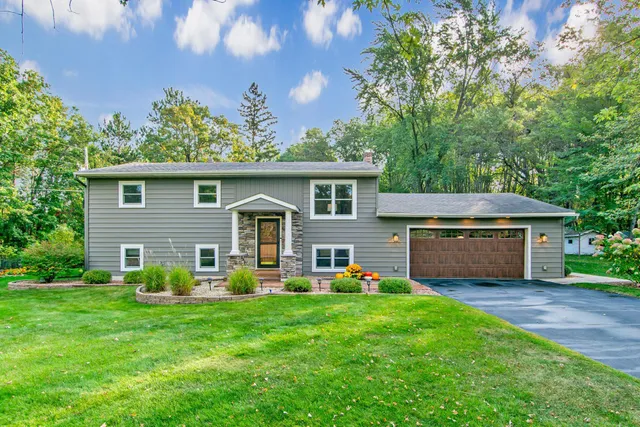 $389,900 | 14104 Inglewood Drive North, Baxter, MN 56425