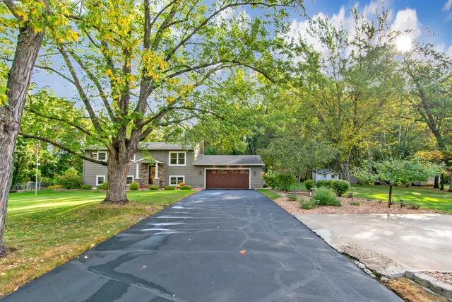 $399,900 | 14104 Inglewood Drive North, Baxter, MN 56425