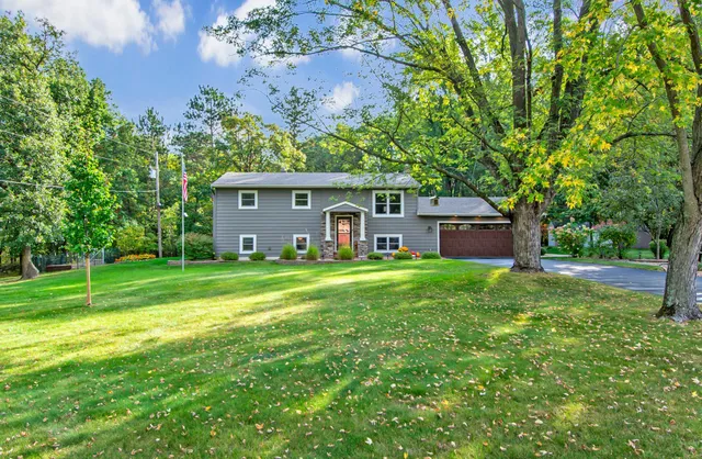 $399,900 | 14104 Inglewood Drive North, Baxter, MN 56425