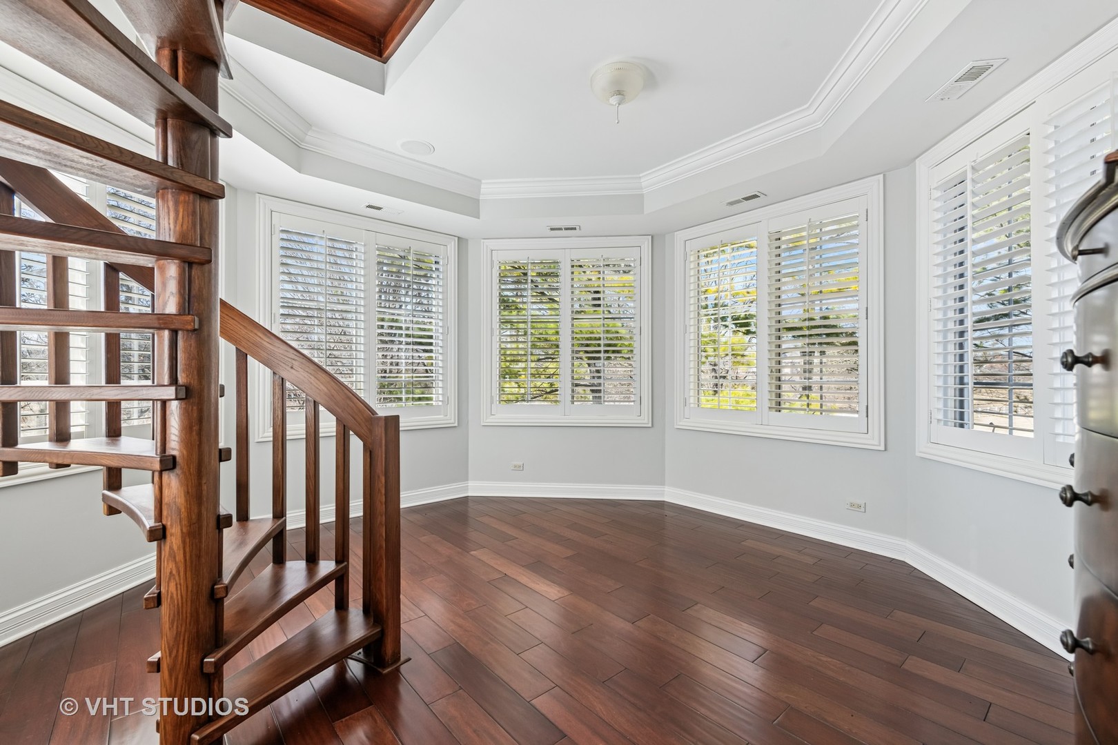 560 Oak Knoll Road Barrington Hills, IL 60010 - Photo 37 of 69 a view of an entryway with wooden floor