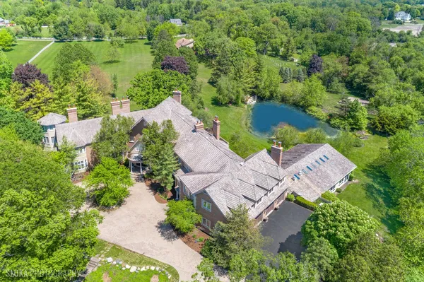 $2,900,000 | 560 Oak Knoll Road, Barrington Hills, IL 60010