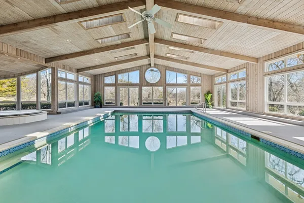 $2,900,000 | 560 Oak Knoll Road, Barrington Hills, IL 60010
