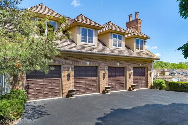 $2,900,000 | 560 Oak Knoll Road, Barrington Hills, IL 60010