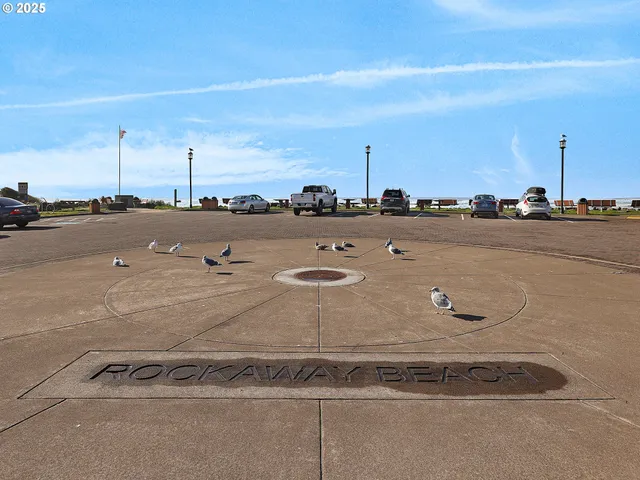 a view of a terrace with sky view