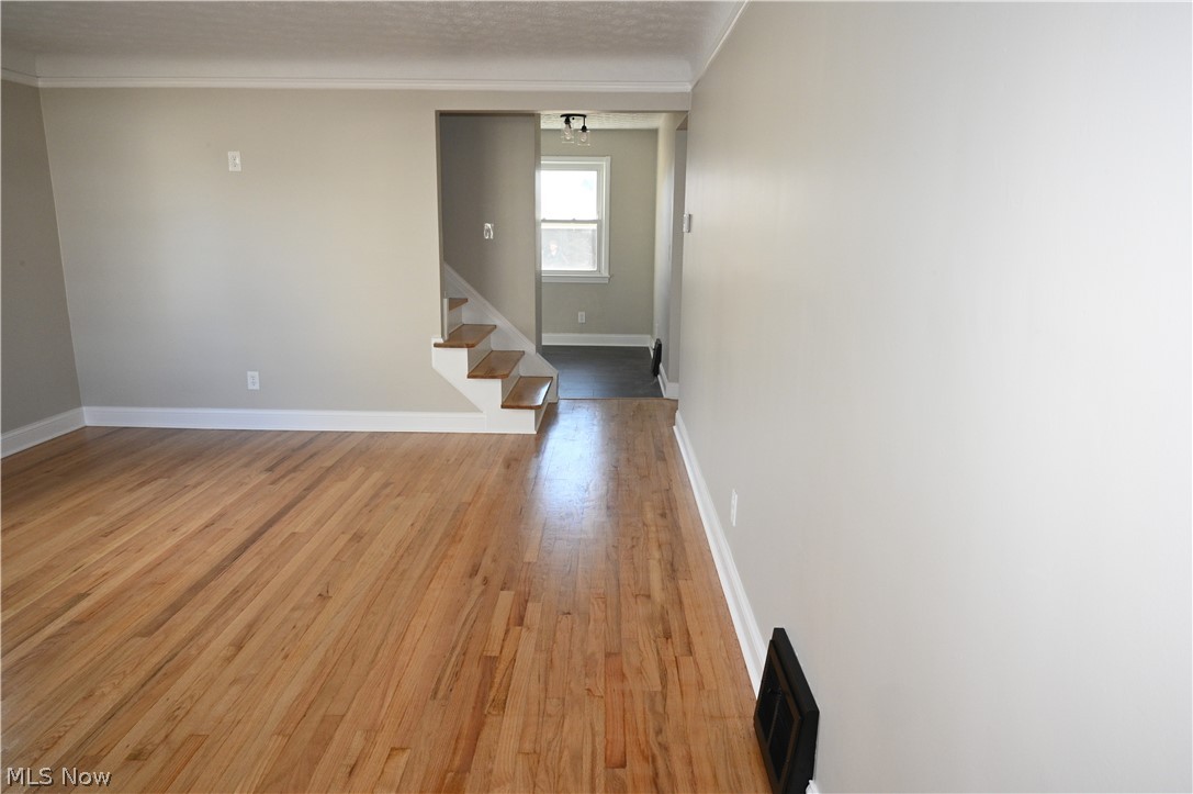8203 Snow Road Parma, OH 44129 - Photo 11 of 31
