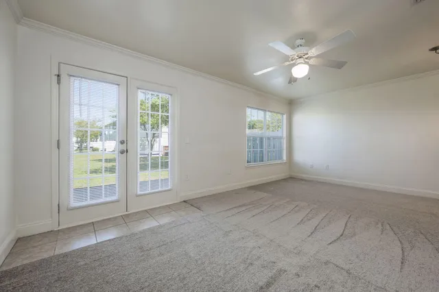 an empty room with a empty space