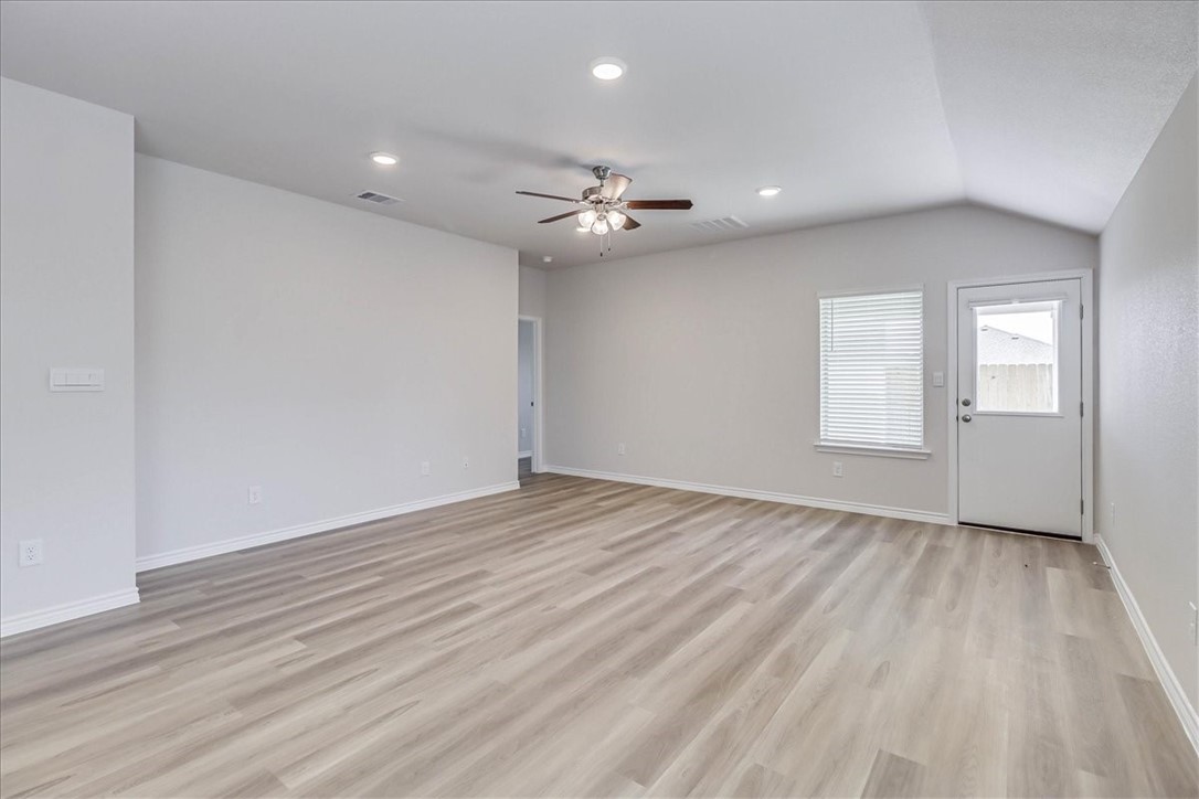 1634 Comfy Way Corpus Christi, TX 78418 - Photo 5 of 39