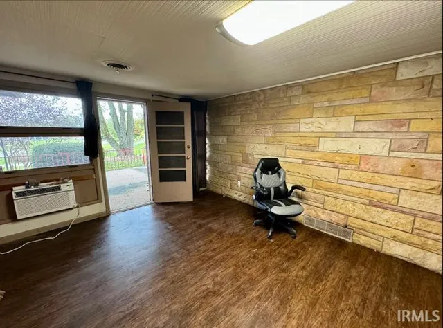 $4,000 | 200 East Glendora Drive, Bloomington, IN 47408