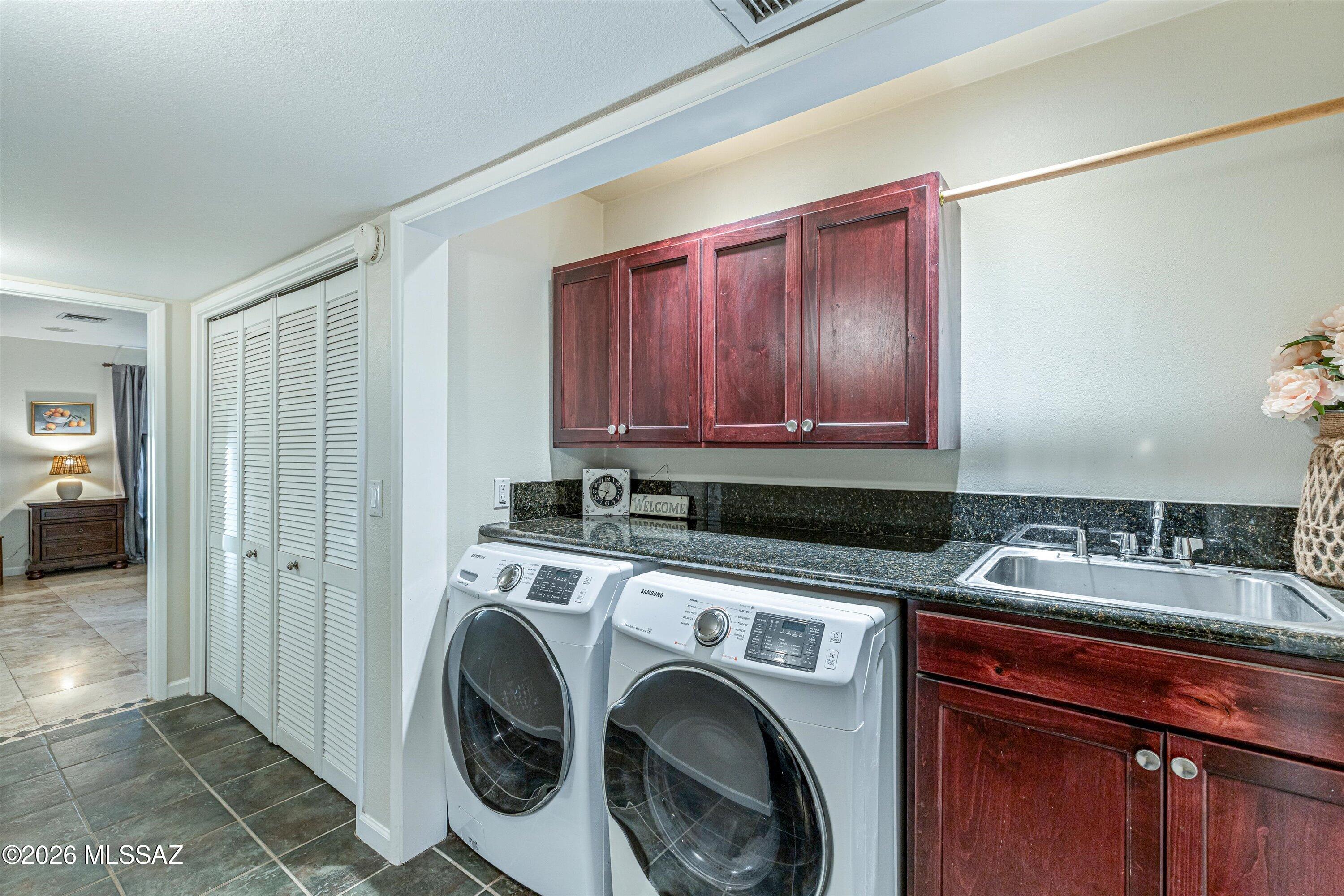 3123 West Morgan Road Tucson, AZ 85745 - Photo 39 of 51 39-Laundry Area