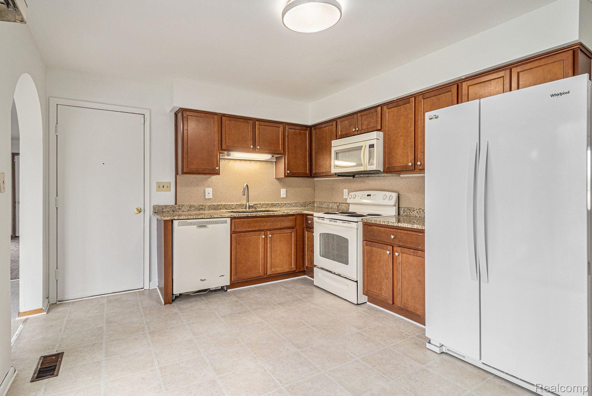 45225 Dunn Road Belleville, MI 48111 - Photo 8 of 29 Gallery Image 8
