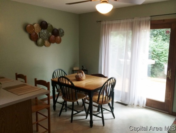 2 Marshall Court Springfield, IL 62712 - Photo 8 of 24