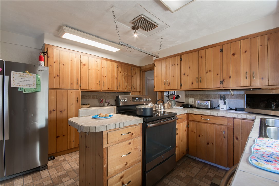 1 Wood Road Middletown, RI 02842 - Photo 15 of 45 Gallery Image 15