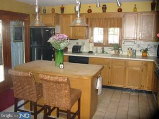 425 Parham Road Springfield, PA 19064 - Photo 2 of 5