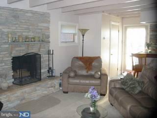 425 Parham Road Springfield, PA 19064 - Photo 3 of 5