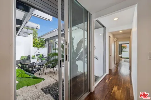 $1,675,000 | 3804 Duray Place, Los Angeles, CA 90008