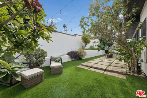$1,675,000 | 3804 Duray Place, Los Angeles, CA 90008