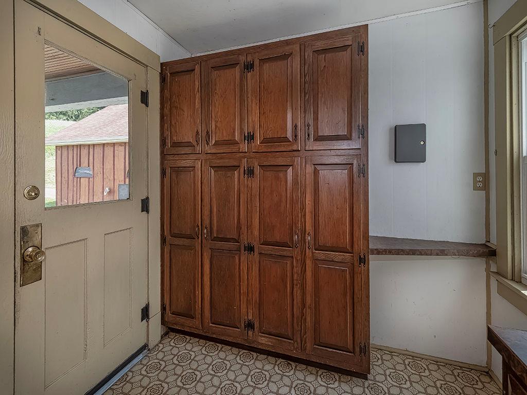 386 Fanker Road Harmony, PA 16037 - Photo 5 of 47